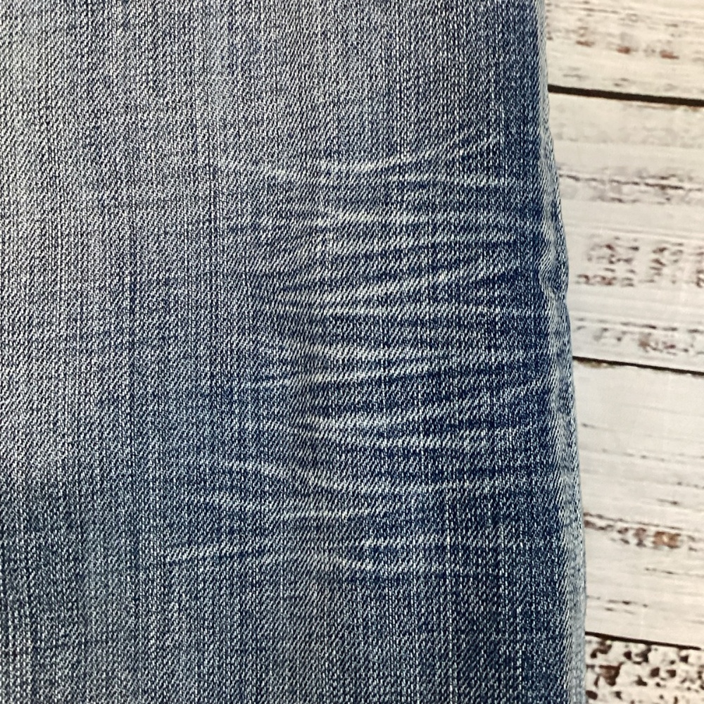 1606. Men’s Express Light Wash Boot Cut Distressed Jeans Size 33x32 - Picture 4 of 4